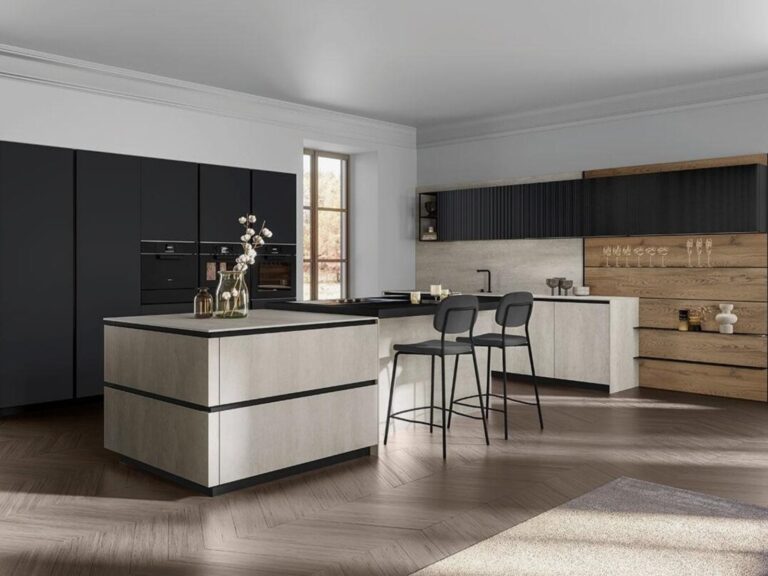 Arredamento per la cucina a Padova: cucina con isola Visma Arredo